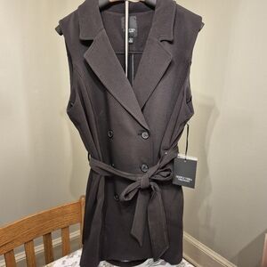 NWT Simply Vera By Vera Wang Black Sleeveless Trench Vest